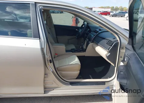 2013 Toyota Camry Le z USA, uszkodzony, nr VIN 4T4BF1FK6DR293392